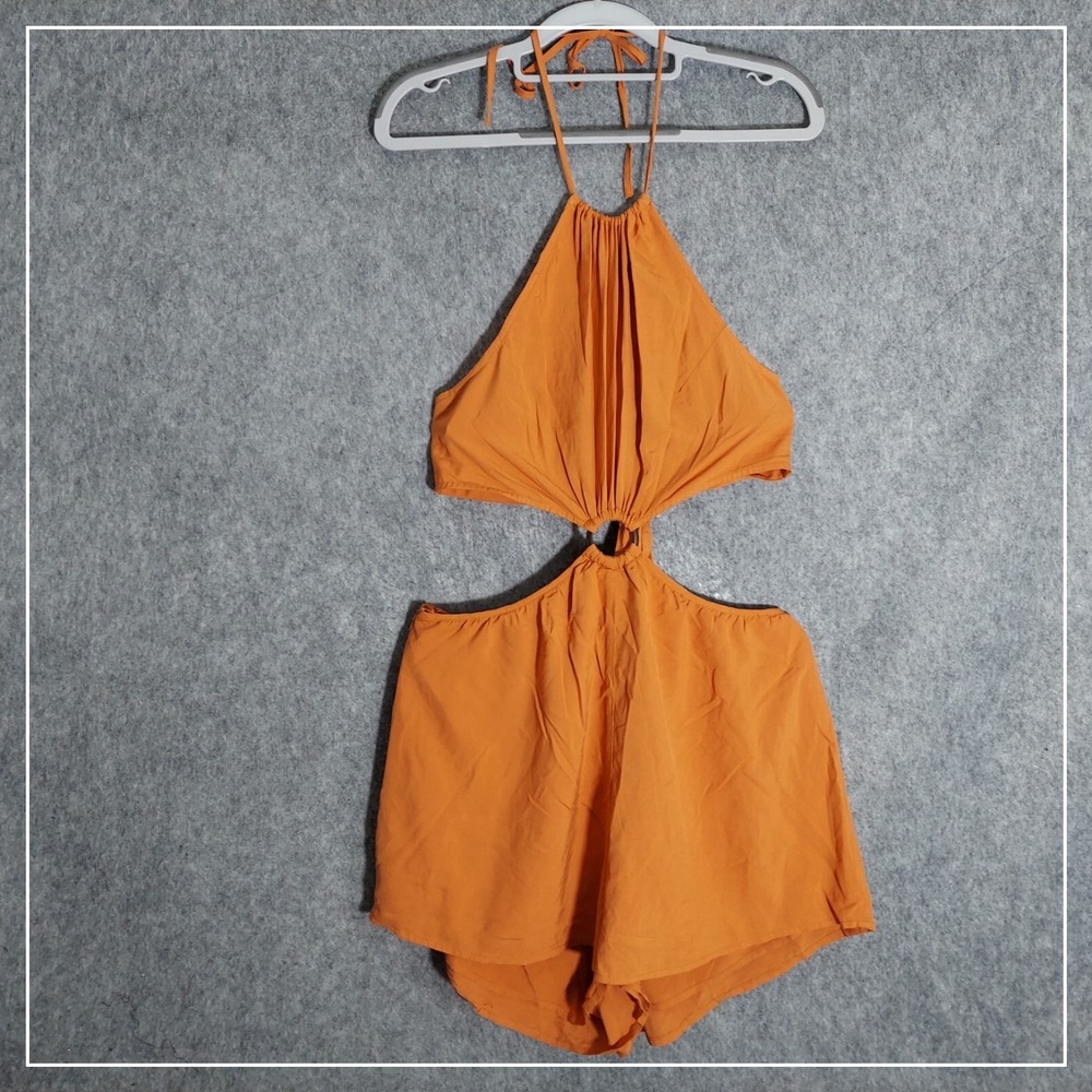 Forever 21 Womens L Cutout Romper Bold Night Out Resort Statement Style Outfit‎